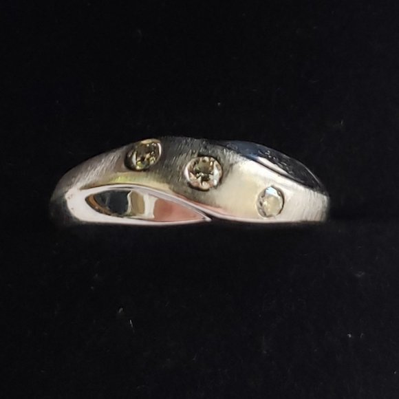 **SOLD**14k White Gold Ring Polished&Brushed w/3 Diamonds - Picture 2 of 8